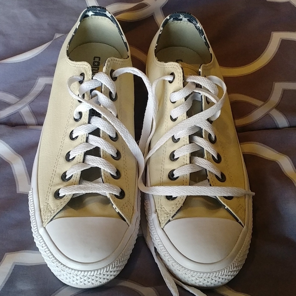 Men's cream converse shoes